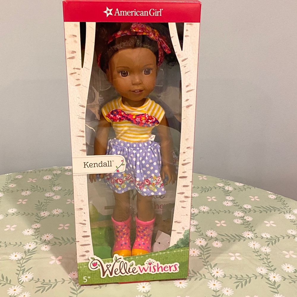 American Girl Kendall - WellieWishers Doll - Picture 5 of 5